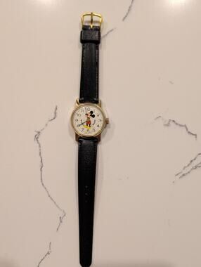 Vintage Bradley MICKEY MOUSE Walt Disney Mechanical Swiss Made Wind-Up Watch